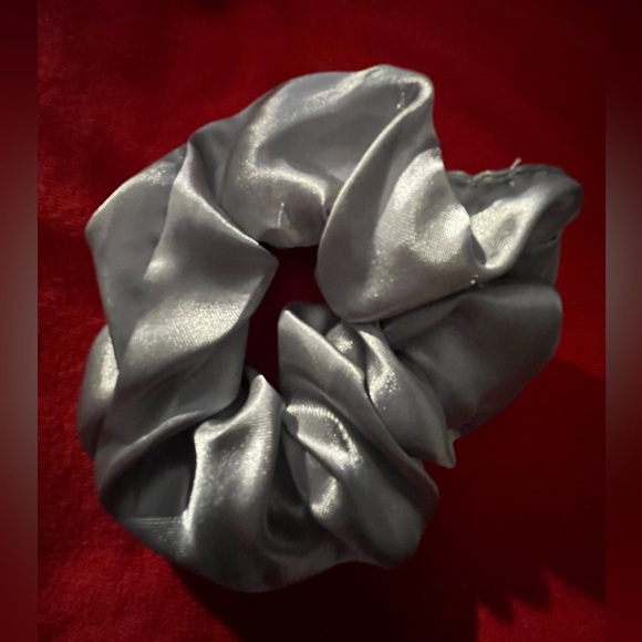 LED Light Up YELLOW Hair Scrunchies for Women and Girls - OTHER COLORS SOLD OUT - Picture 7 of 16